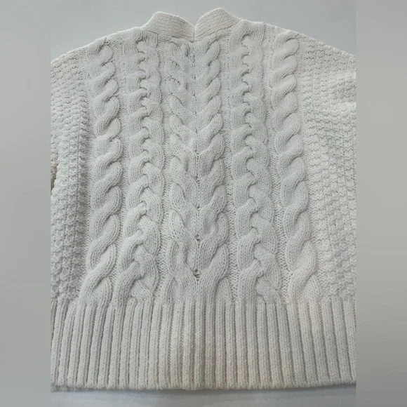 NWOT never worn abercrombie cropped cardigan sweater beige w pearl buttons XXS - Picture 9 of 9